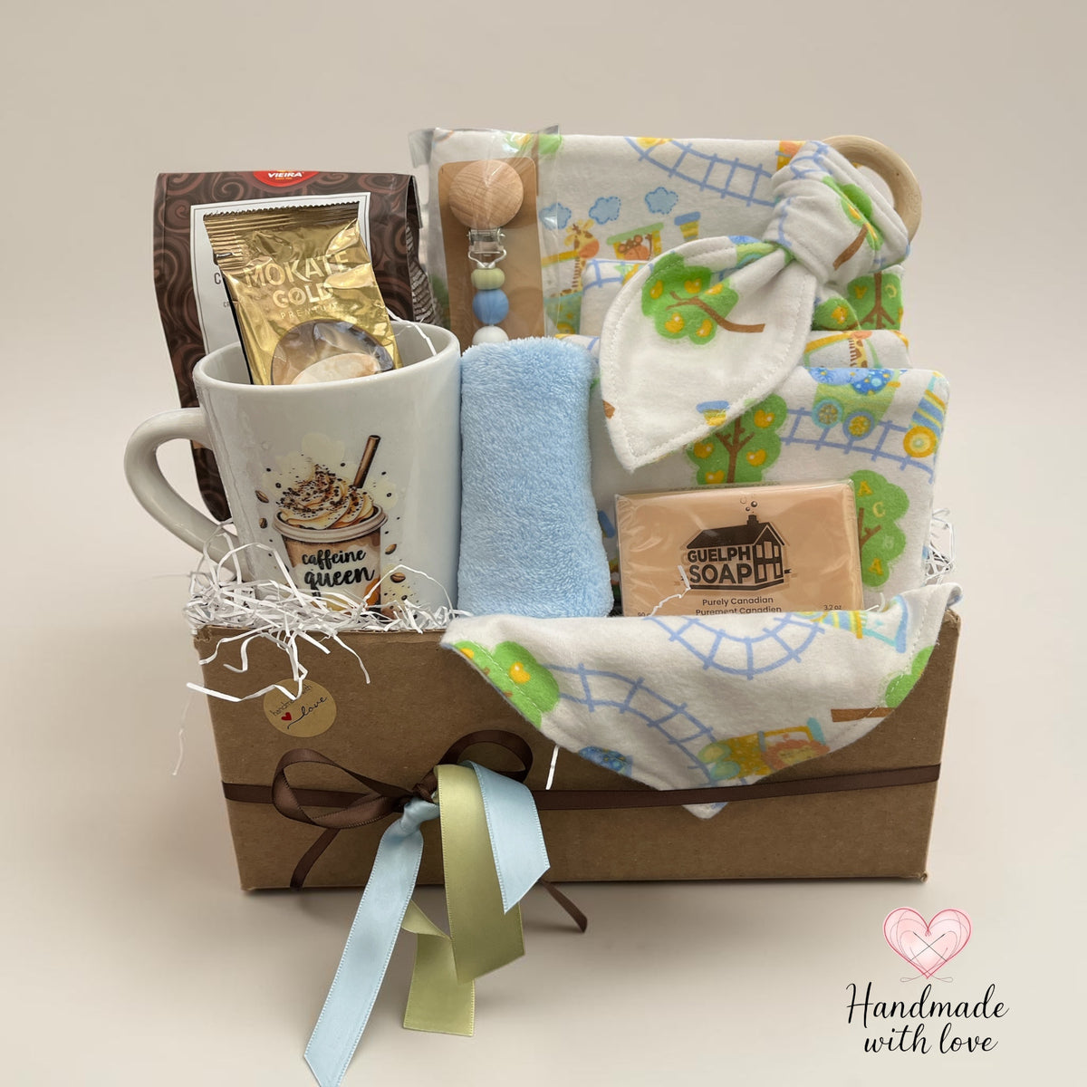 Baby Gift - Animal Train (caffeine queen)
