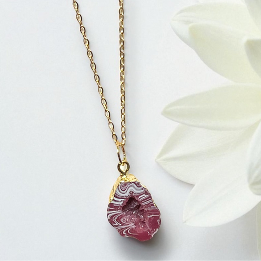druzy stone resin pendant necklace with chain