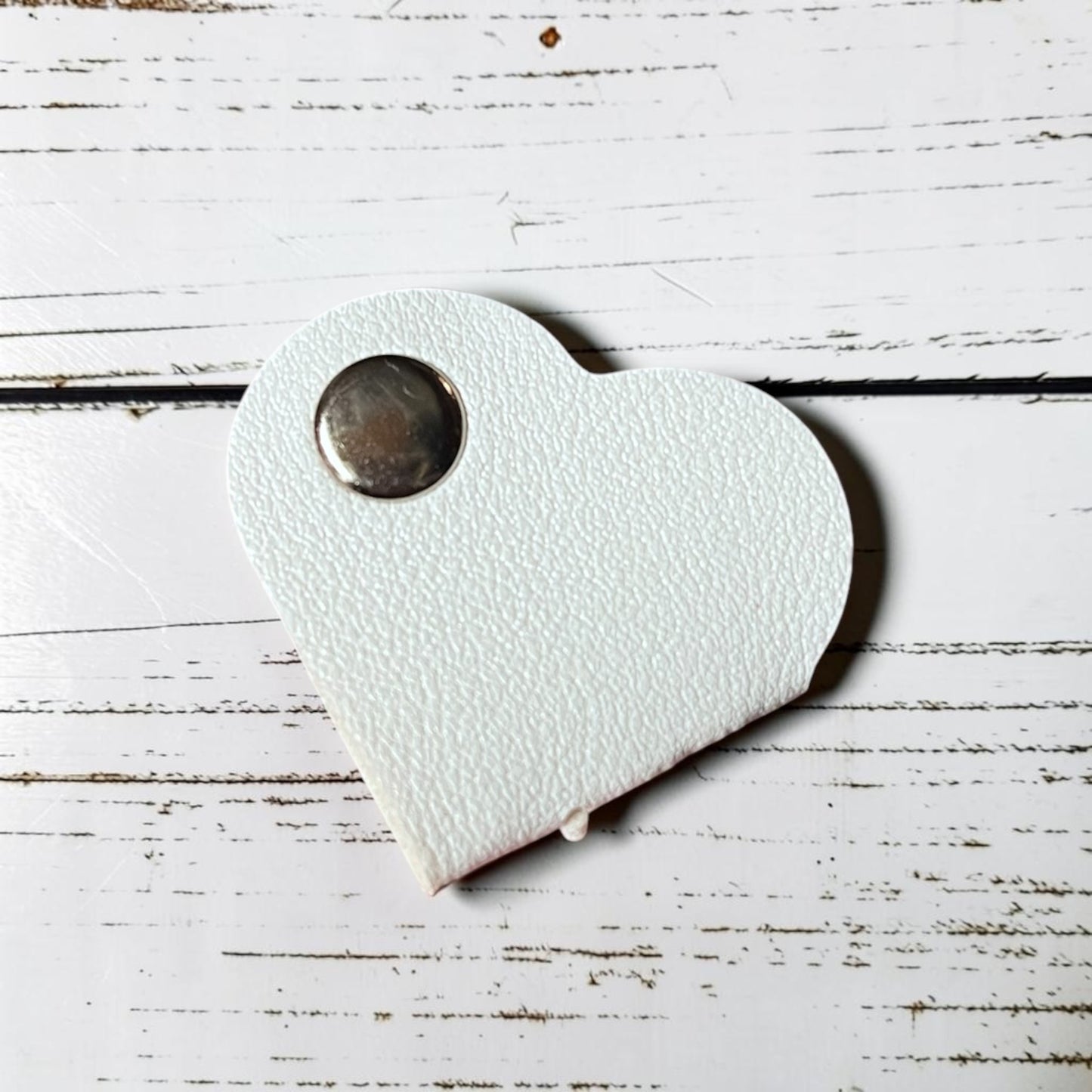 Cord Clip - Heart - White